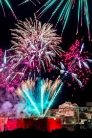 Le 13 juillet prochain à partir de 23h, le ciel s'illuminera à #Bonifacio 🎆🎇

Un évènement de toute beauté à ne pas manquer 😉

📍 Le feu d'artifice sera tiré...