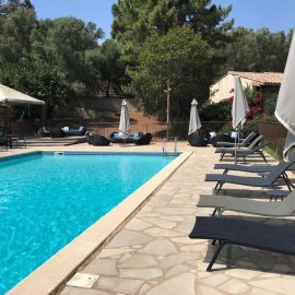 Il est encore temps de vous échapper pour profiter des douces températures qu'offre un été indien méditerranéen 😉🙏☀️

Vive #bonifacio et vive la #Corse 😎...