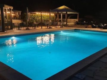 Dans une semaine c'est déjà l'été, où avez l'intention de partir en vacances ? 🤙🏻

Le saviez-vous : un lieu tout confort avec piscine sur une île...